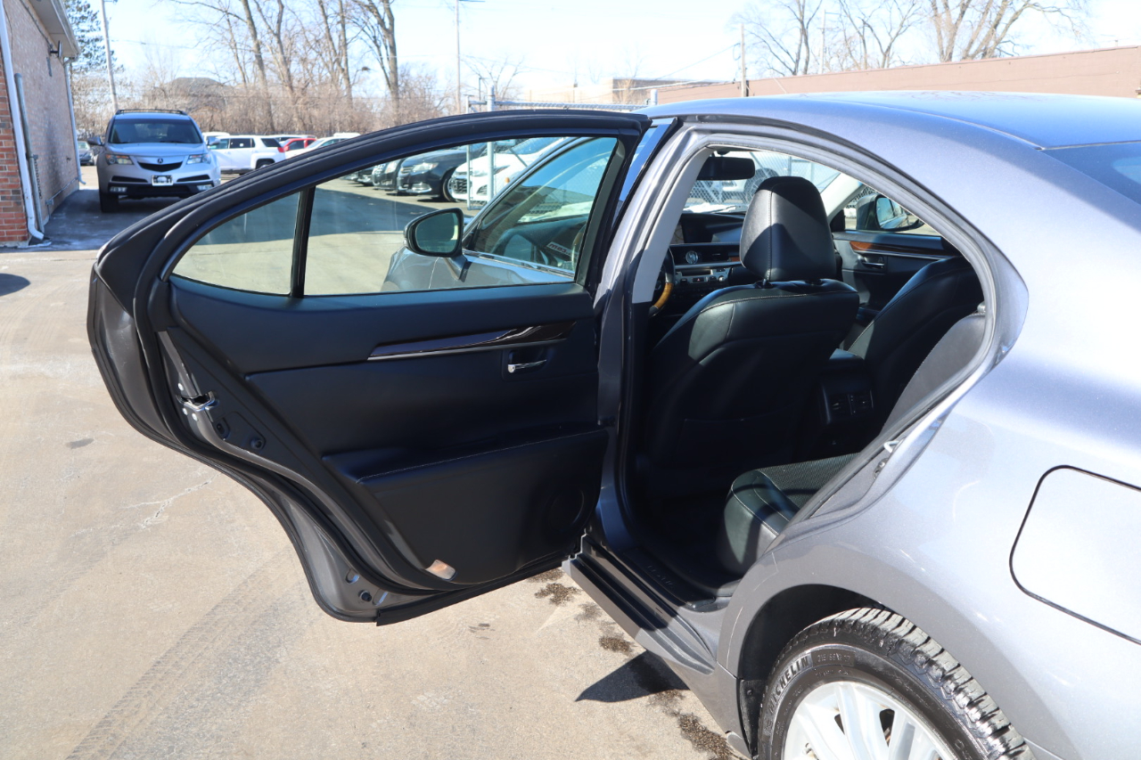 Lexus ES 350 Sedan 2015