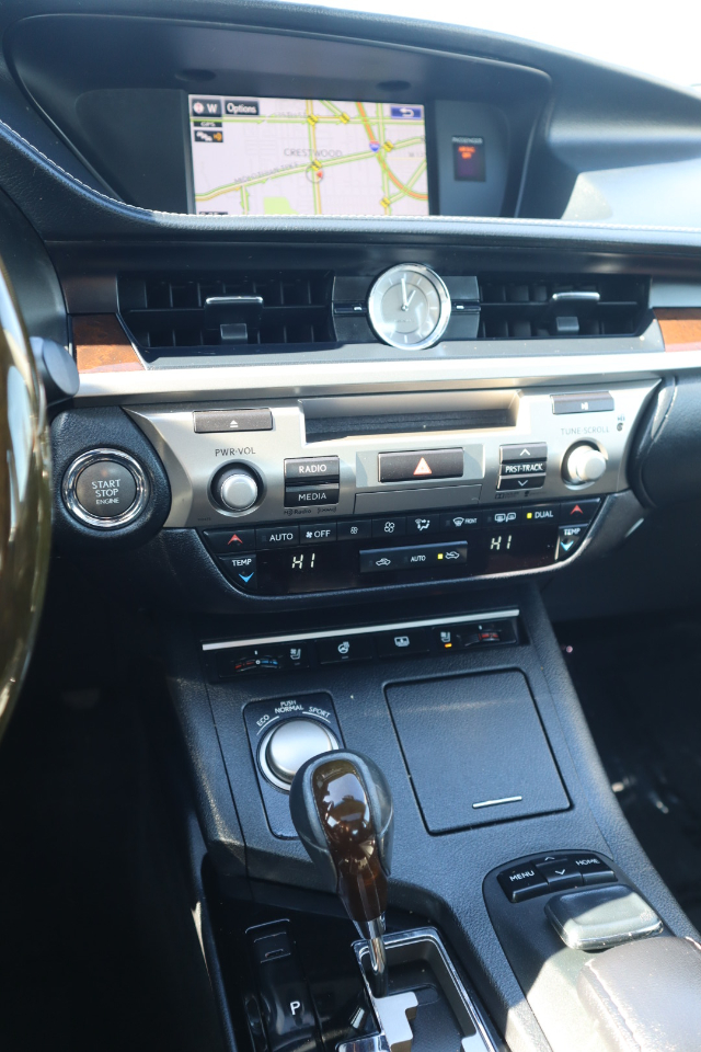 Lexus ES 350 Sedan 2015