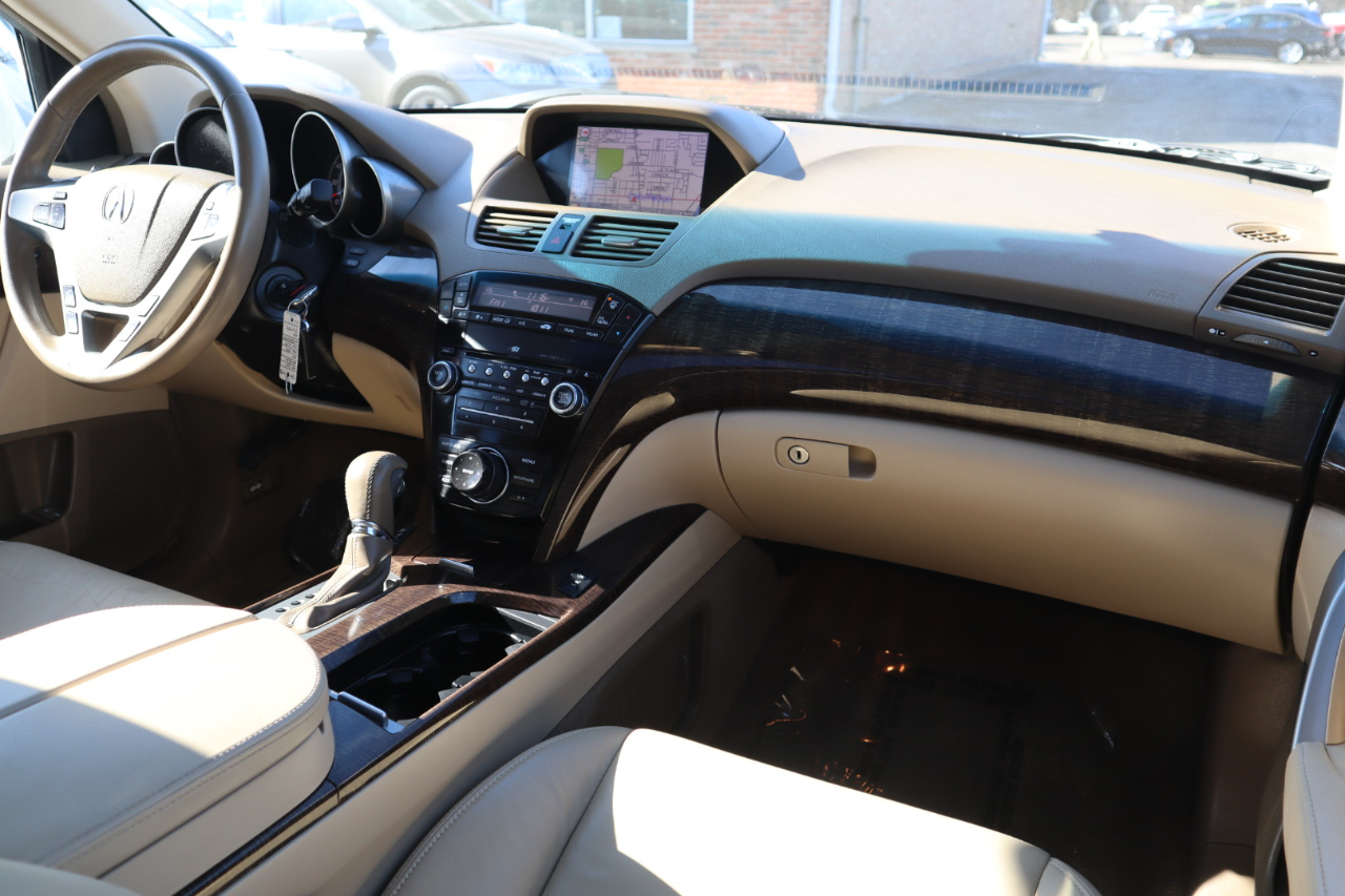 Acura MDX 6-Spd AT w/Tech Package 2011