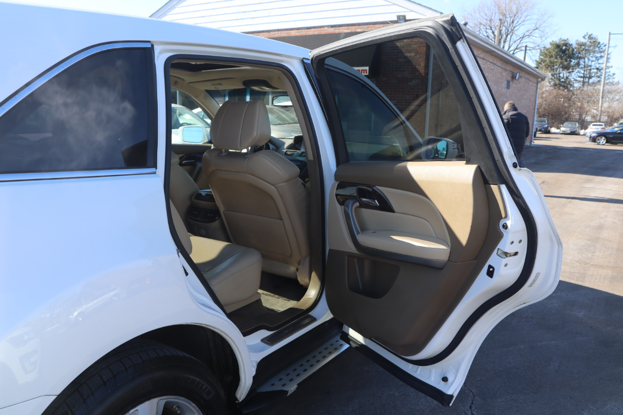 Acura MDX 6-Spd AT w/Tech Package 2011