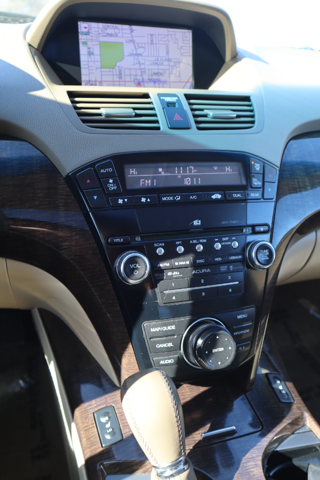 Acura MDX 6-Spd AT w/Tech Package 2011