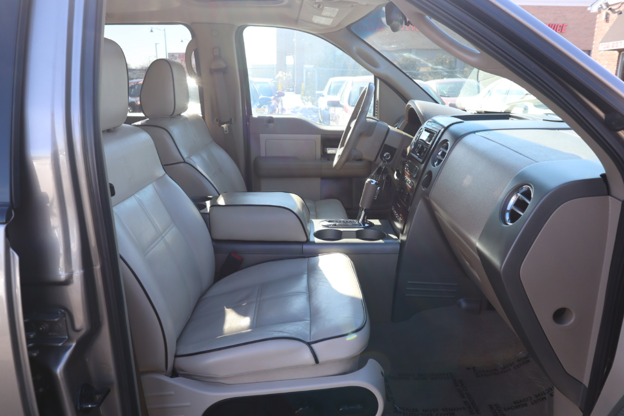 Lincoln Mark LT 2WD 2006