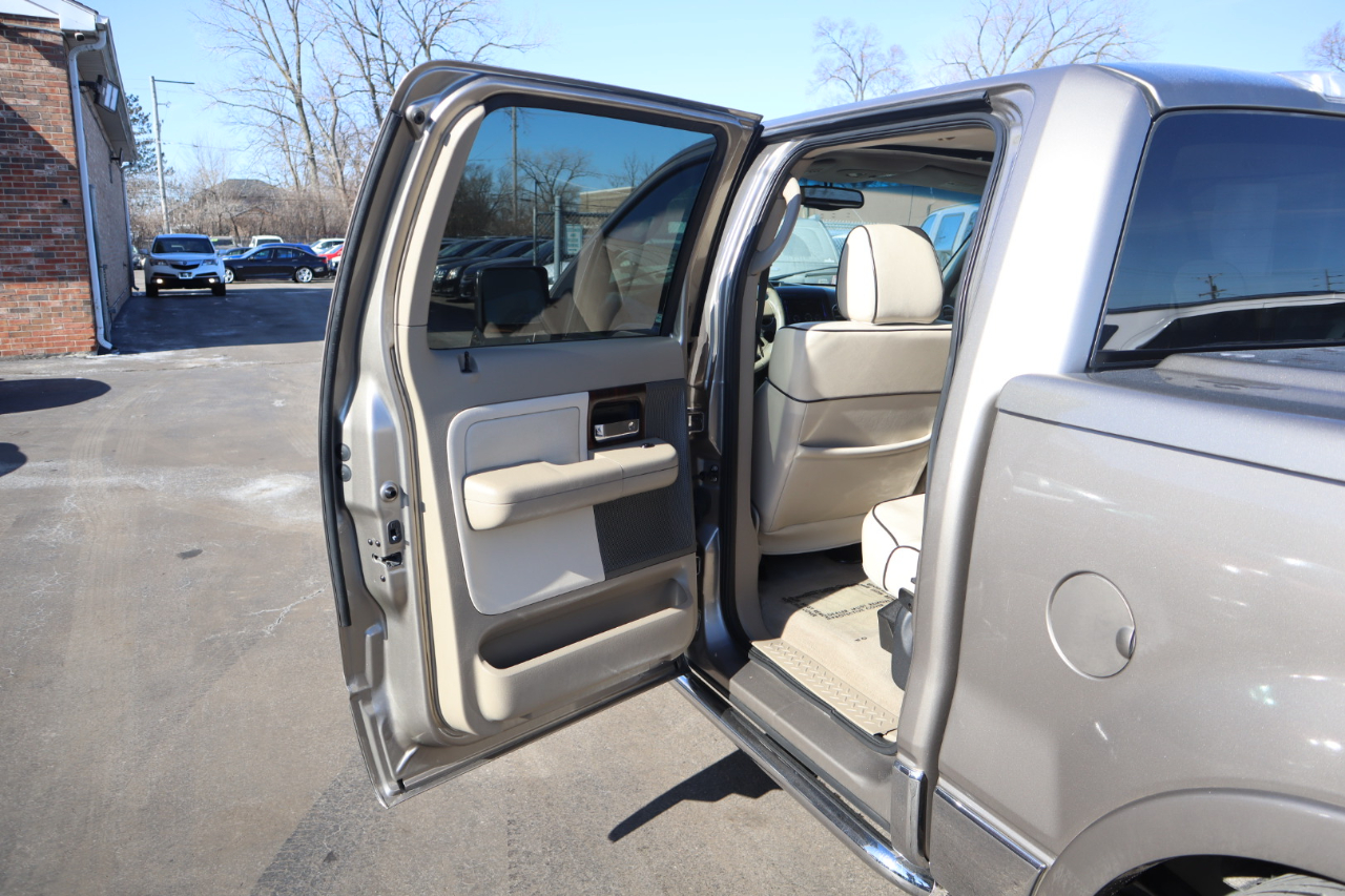 Lincoln Mark LT 2WD 2006
