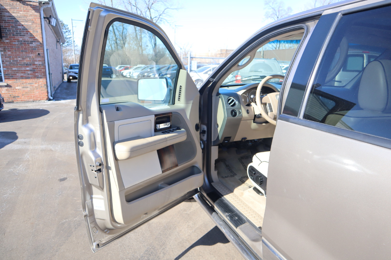 Lincoln Mark LT 2WD 2006