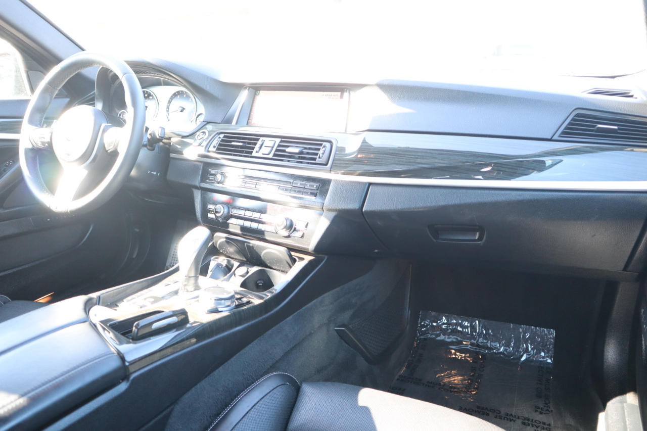 BMW 5-Series 535i xDrive 2016