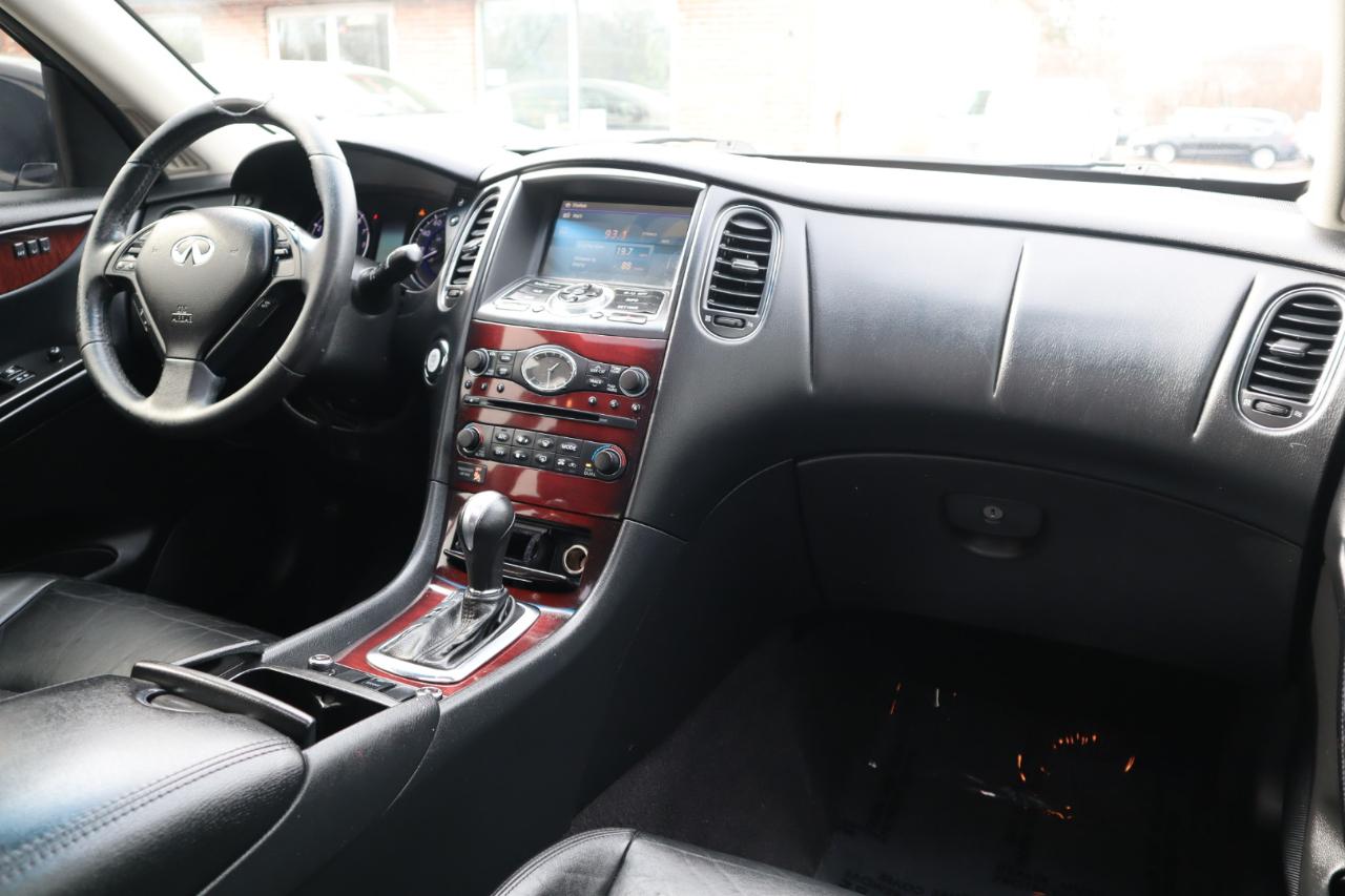 Infiniti QX50 Base AWD 2016