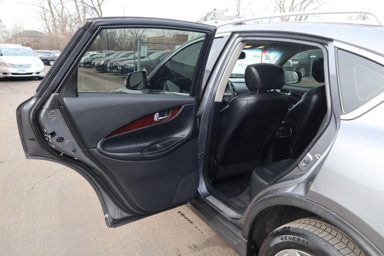 Infiniti QX50 Base AWD 2016