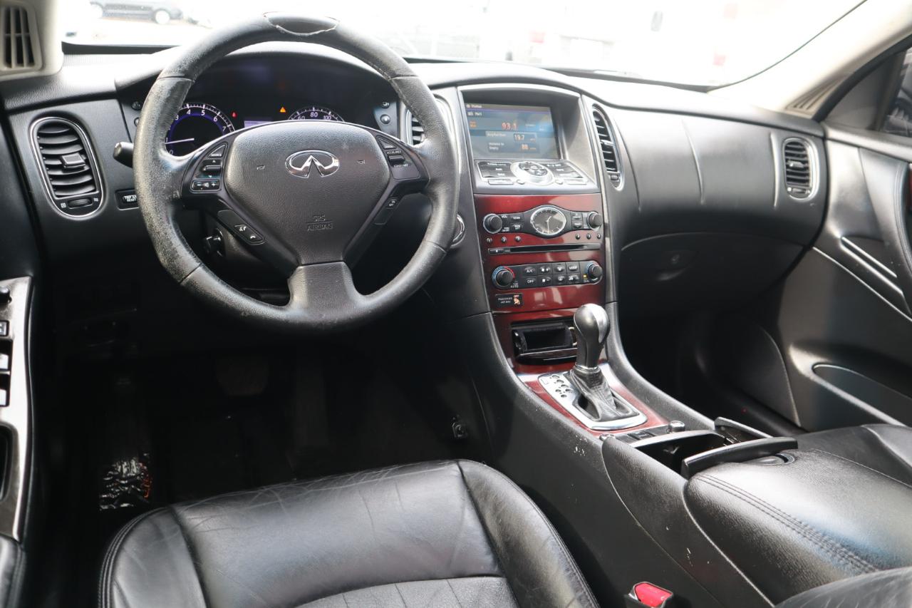 Infiniti QX50 Base AWD 2016