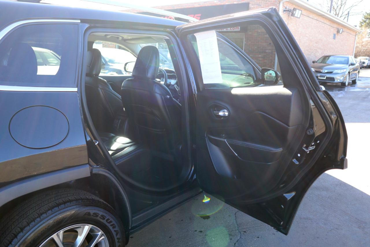 Jeep Cherokee Latitude Plus 4WD 2019