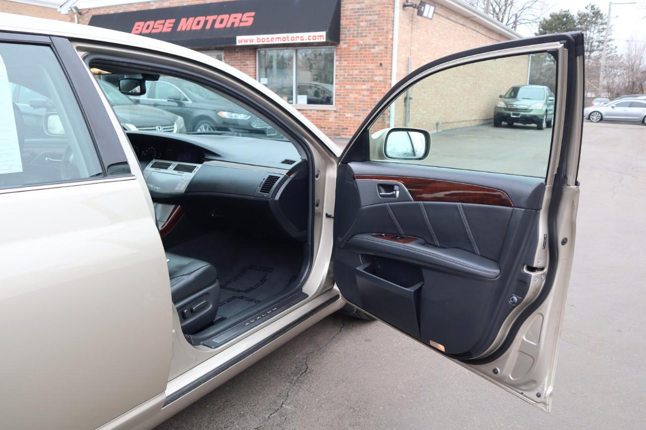 Toyota Avalon Limited 2009
