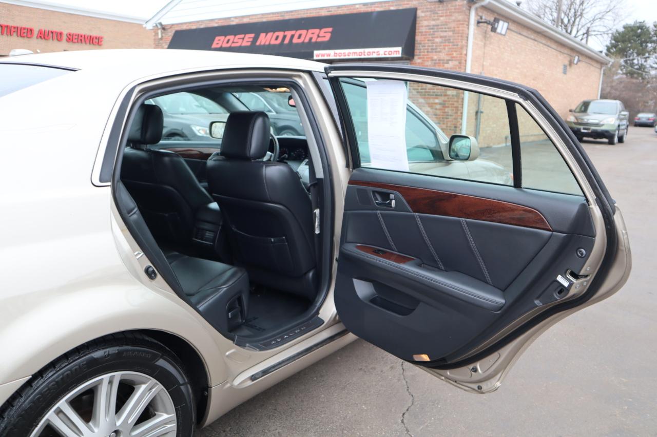 Toyota Avalon Limited 2009