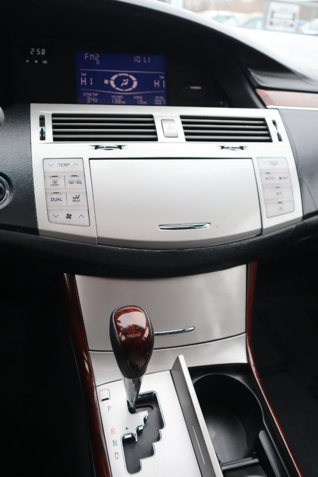 Toyota Avalon Limited 2009
