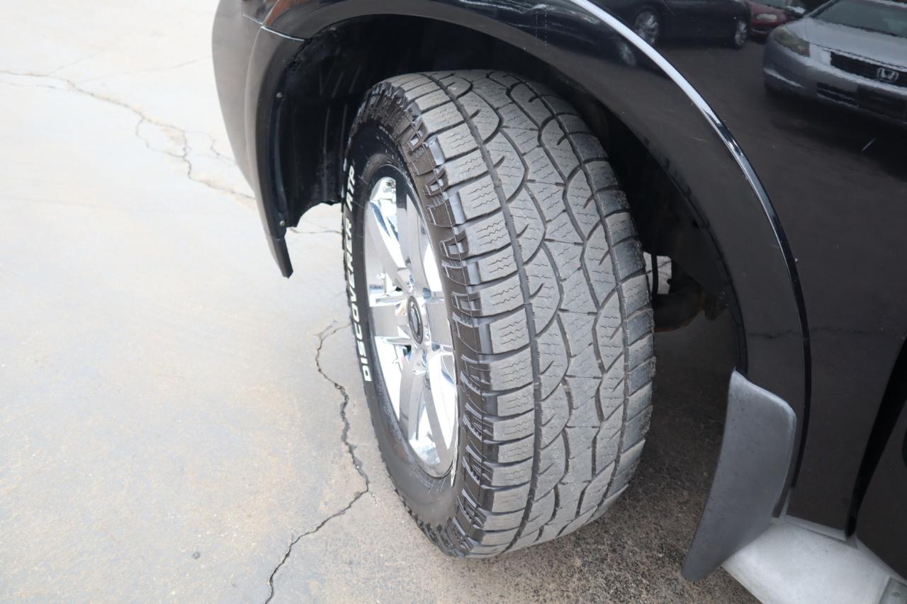 Nissan Armada Platinum 4WD 2013