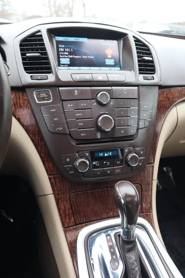 Buick Regal Premium 2 2012