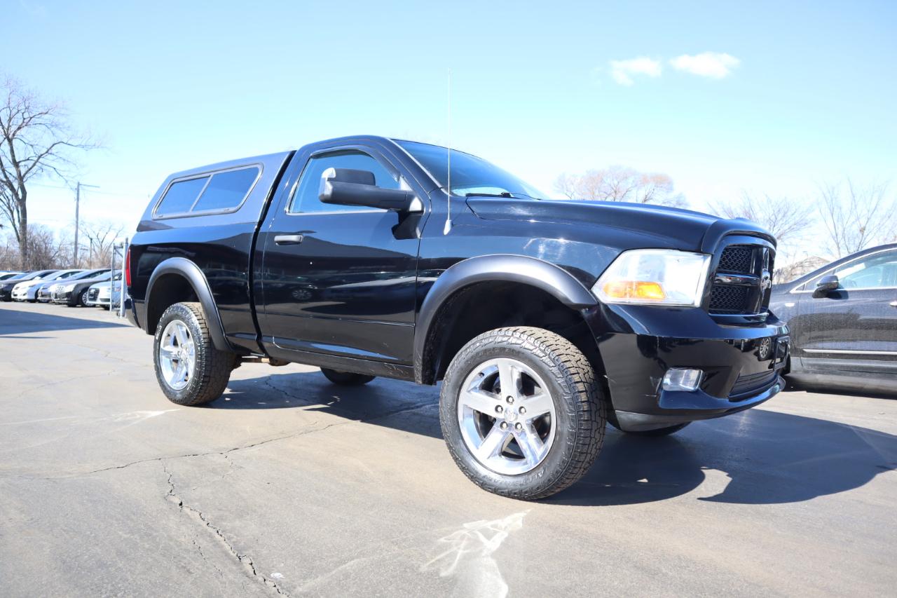 RAM 1500 ST SWB 4WD 2012