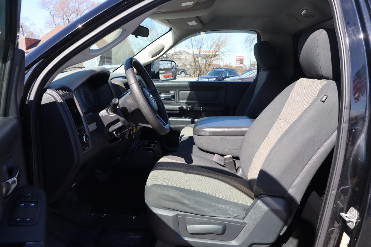 RAM 1500 ST SWB 4WD 2012