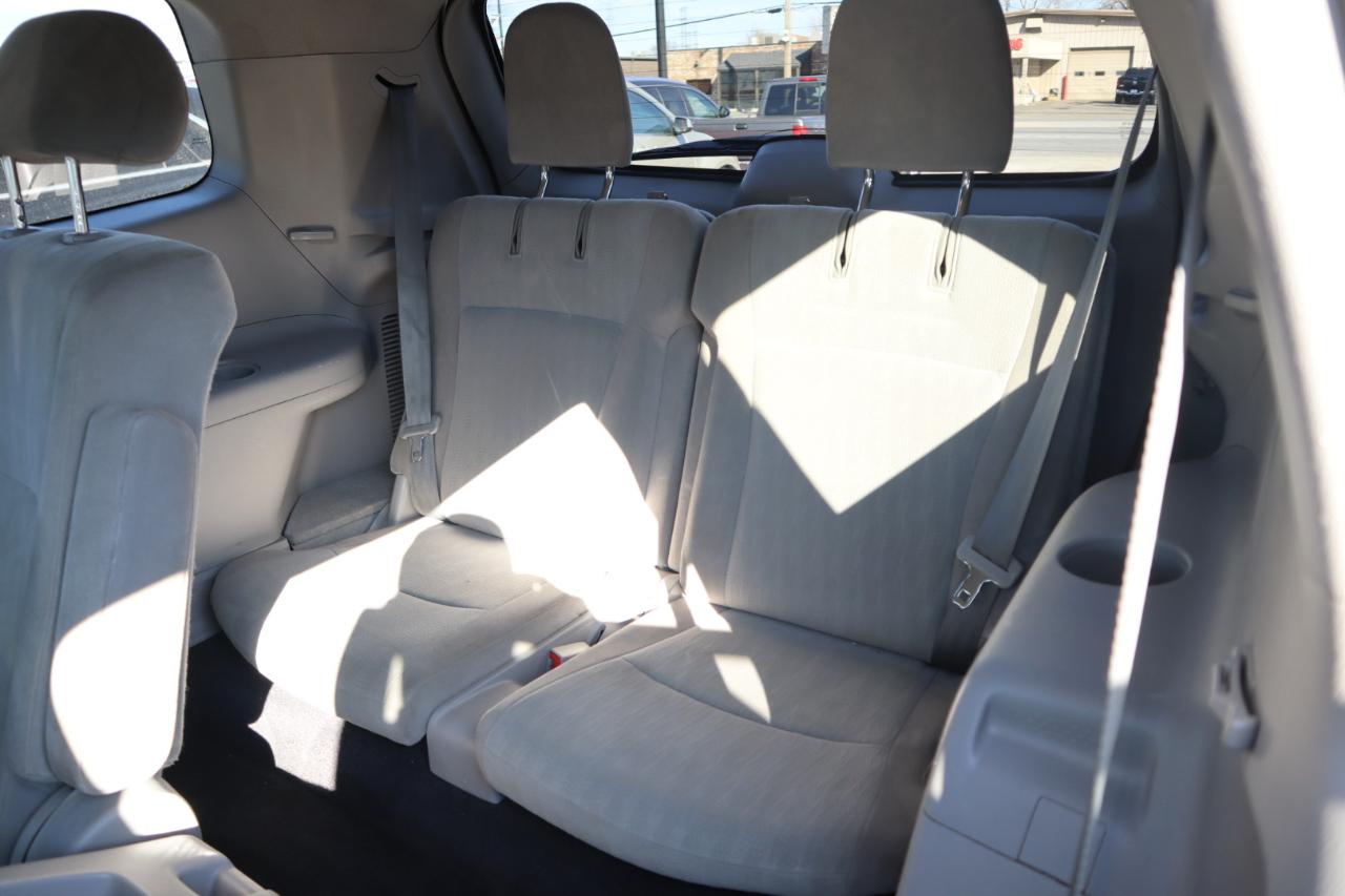 Toyota Highlander Base 4WD 2011