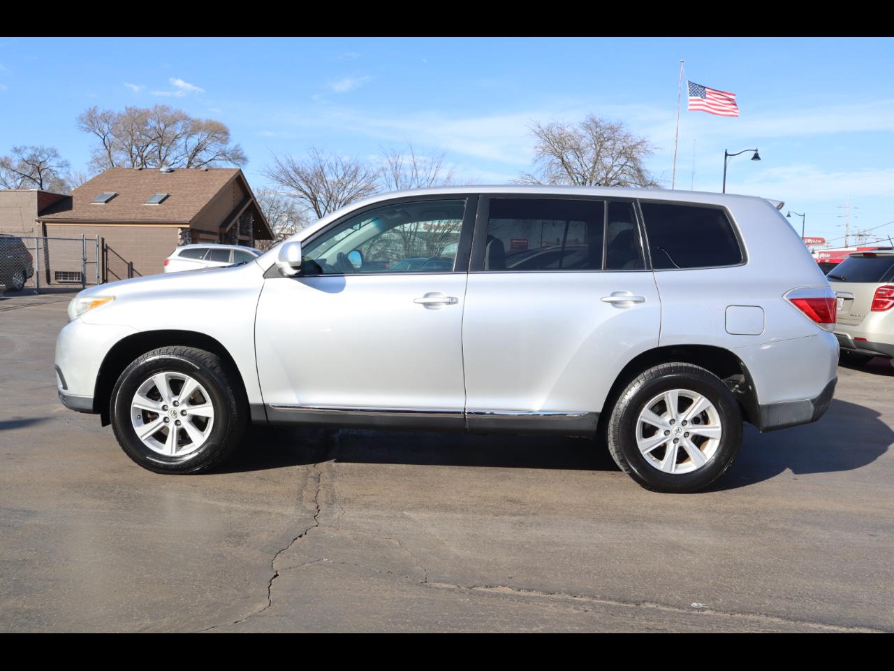 Toyota Highlander Base 4WD 2011