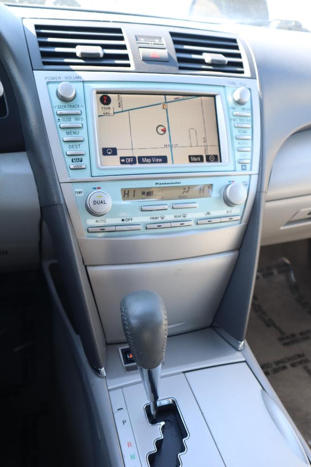 Toyota Camry Hybrid Sedan 2008