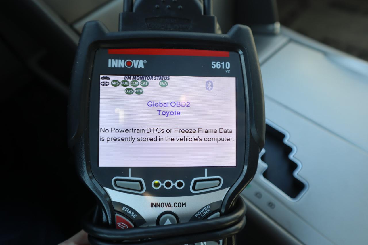 Toyota Camry Hybrid Sedan 2008