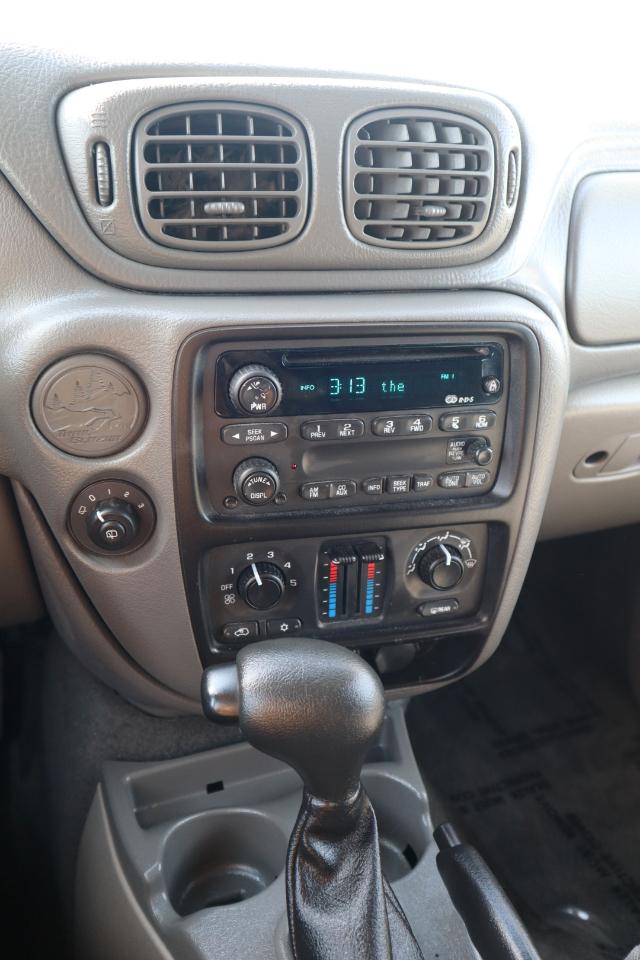 Chevrolet TrailBlazer LS 2WD 2003