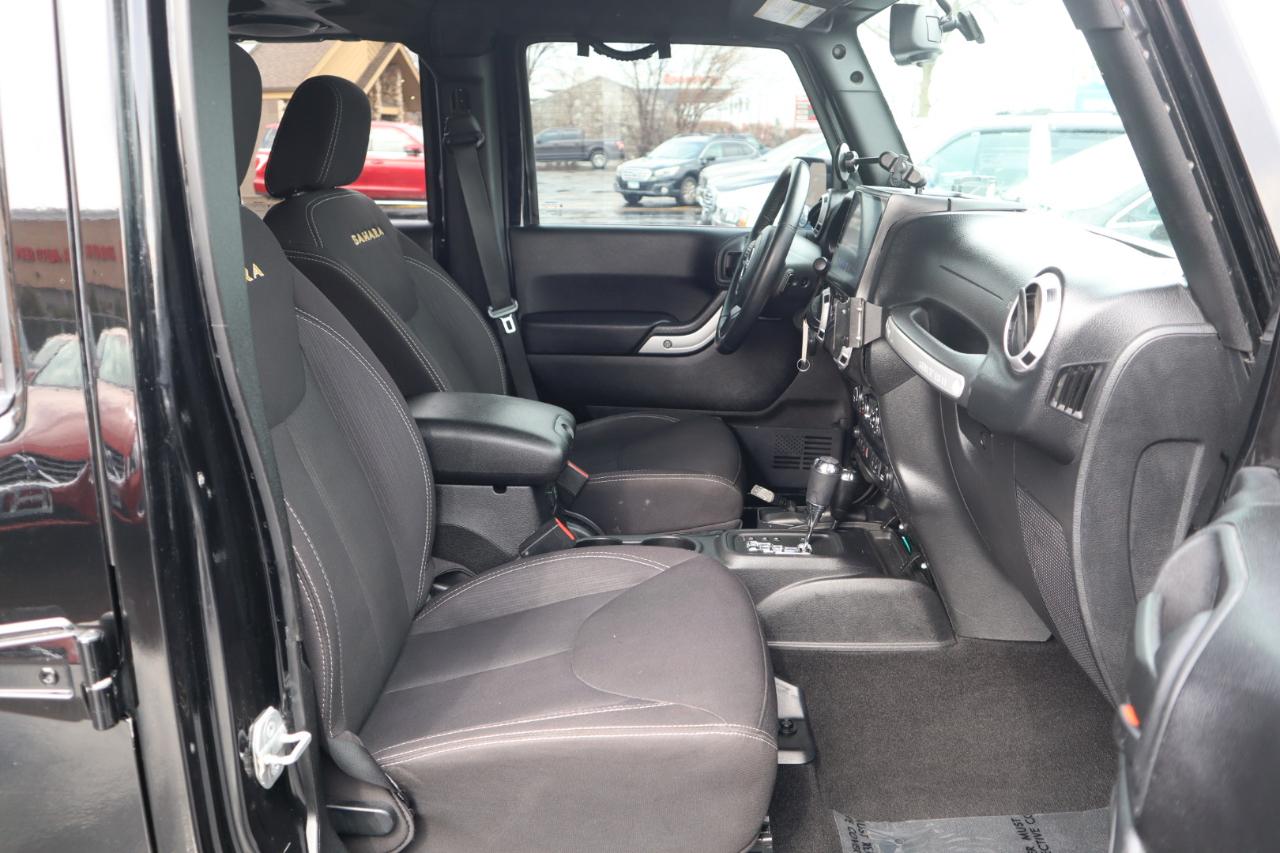 Jeep Wrangler Unlimited Sahara 4WD 2014