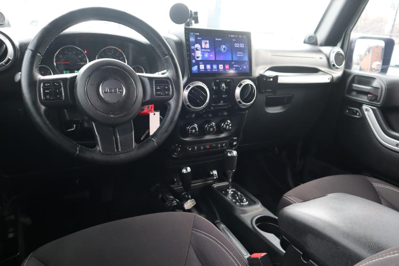 Jeep Wrangler Unlimited Sahara 4WD 2014