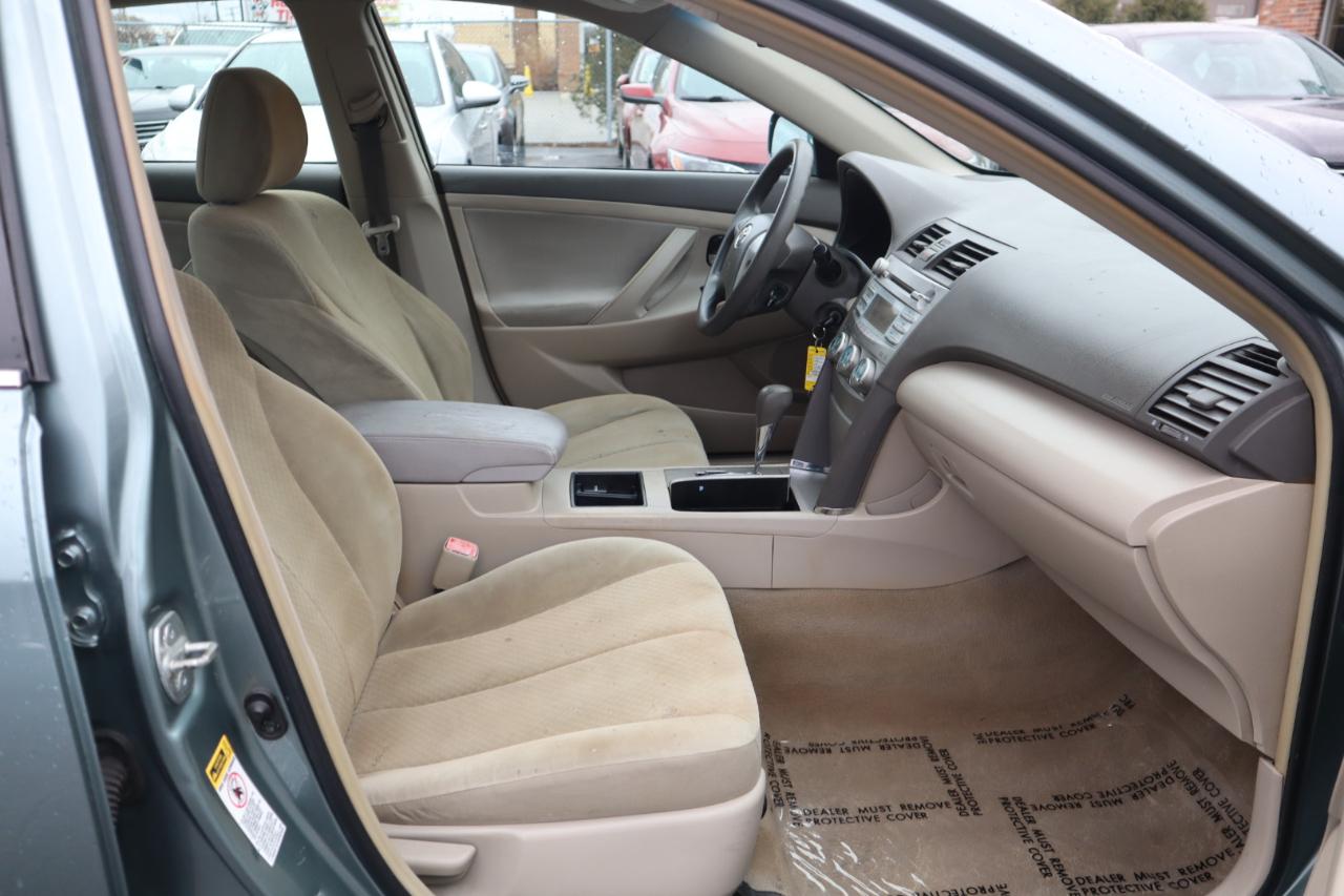 Toyota Camry LE 4D Sedan 2007