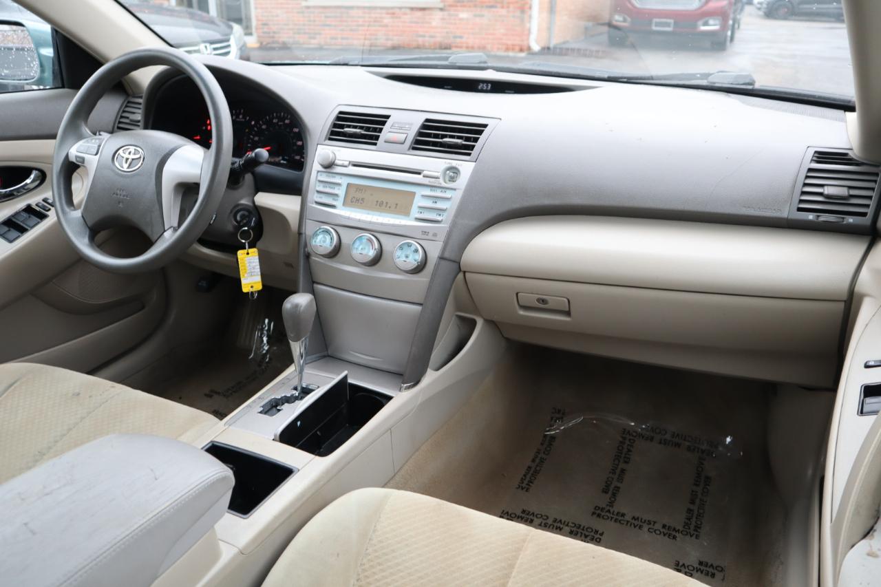 Toyota Camry LE 4D Sedan 2007