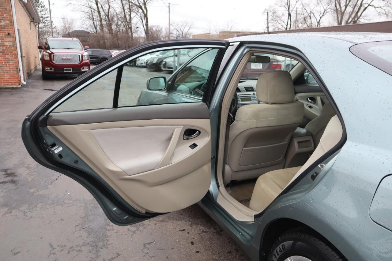 Toyota Camry LE 4D Sedan 2007