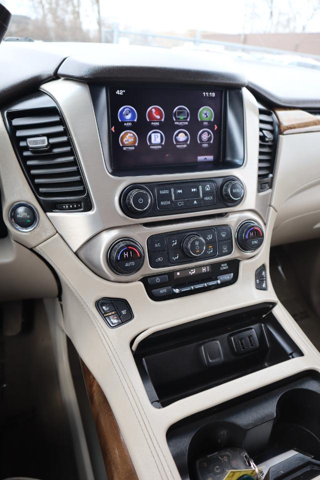 GMC Yukon Denali 4WD 2016