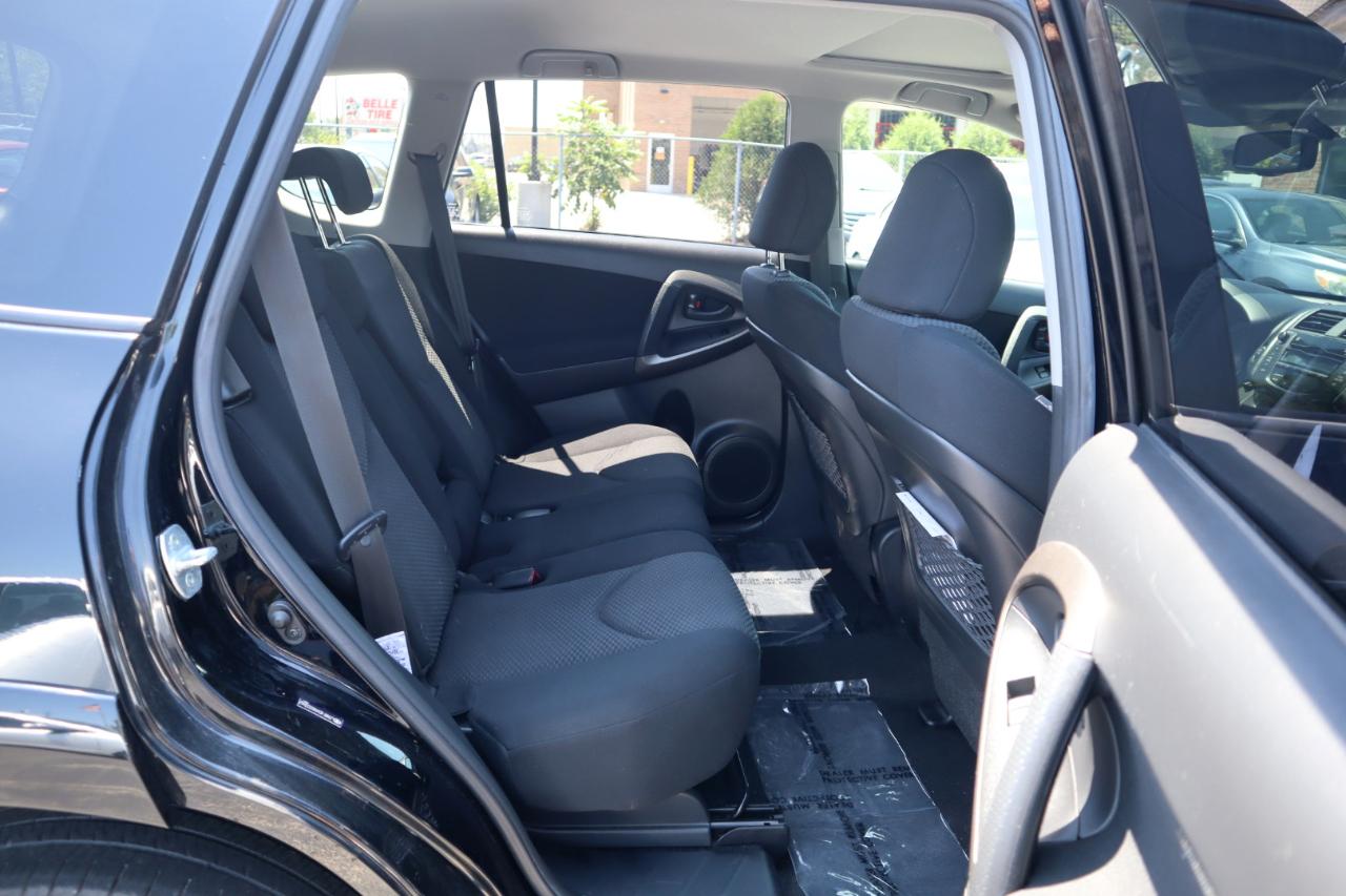 Toyota RAV4 Sport I4 4WD 2010
