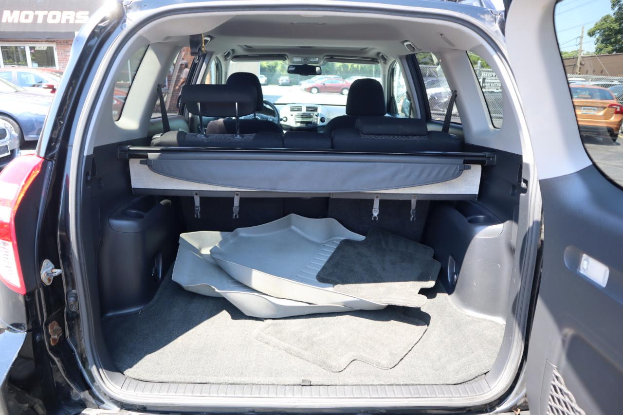 Toyota RAV4 Sport I4 4WD 2010
