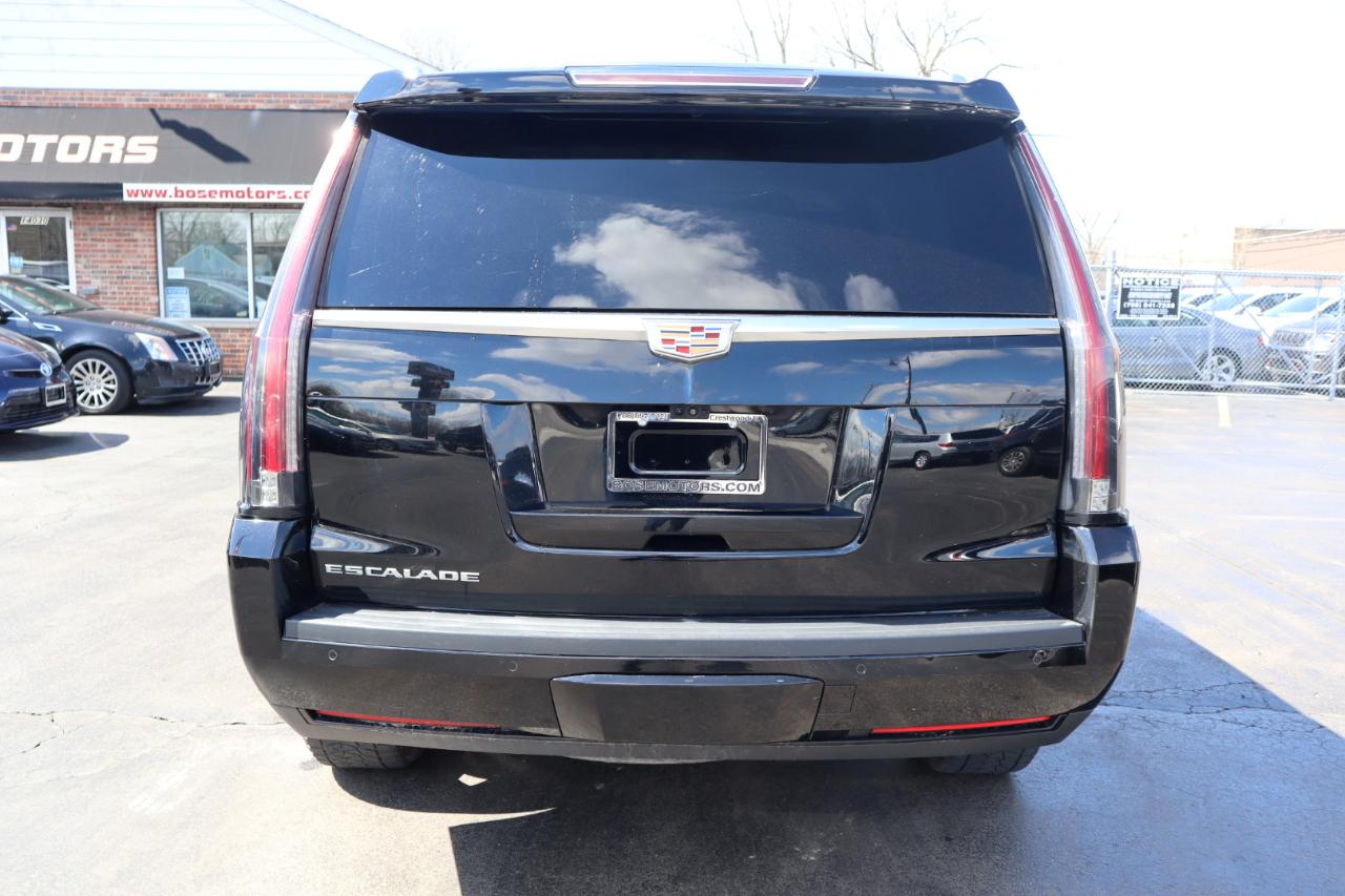 Cadillac Escalade Luxury 2WD 2020