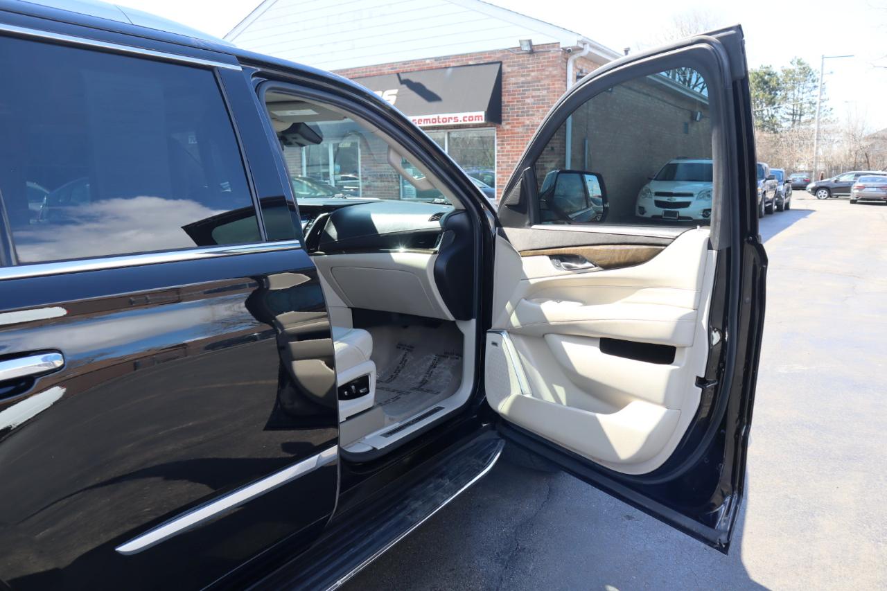 Cadillac Escalade Luxury 2WD 2020