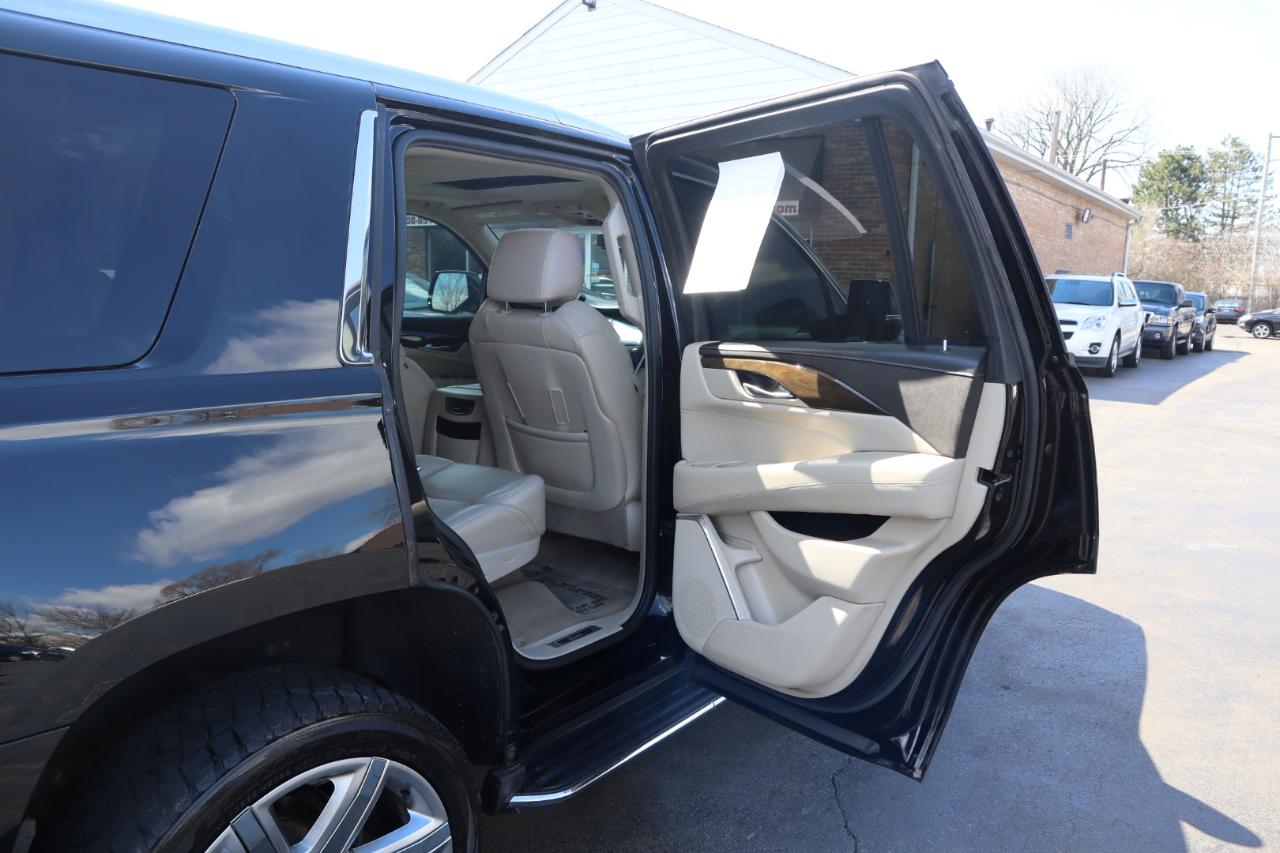 Cadillac Escalade Luxury 2WD 2020