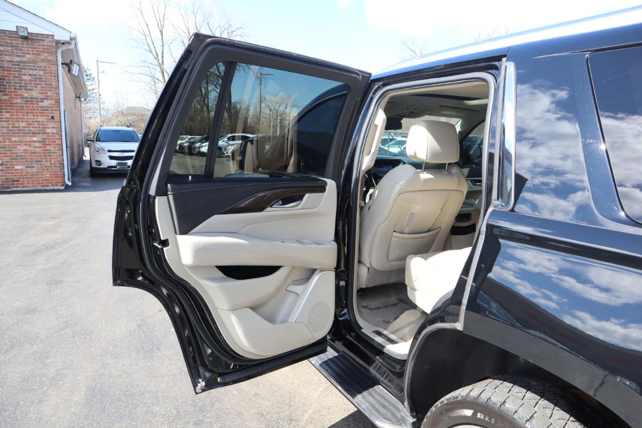 Cadillac Escalade Luxury 2WD 2020
