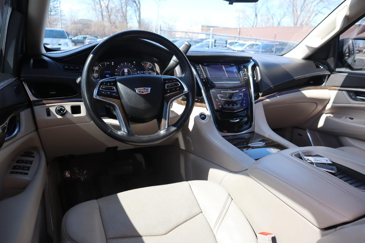 Cadillac Escalade Luxury 2WD 2020