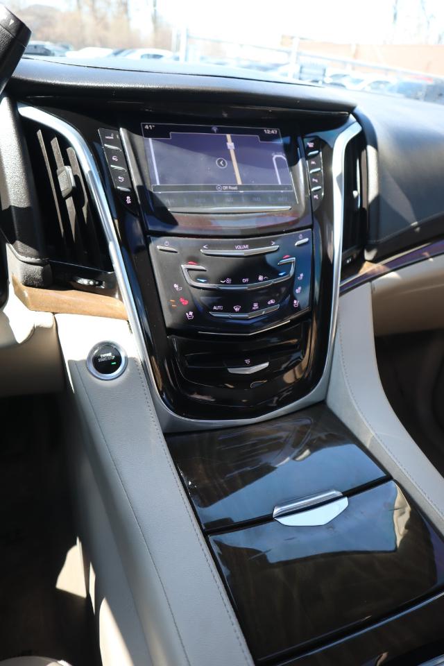 Cadillac Escalade Luxury 2WD 2020
