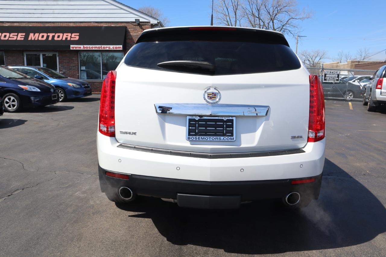 Cadillac SRX Luxury 2012