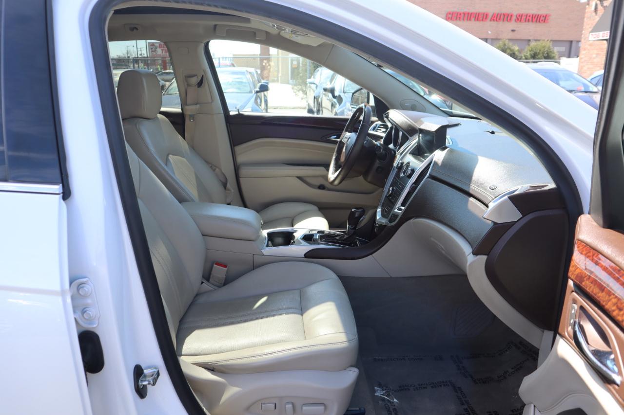 Cadillac SRX Luxury 2012