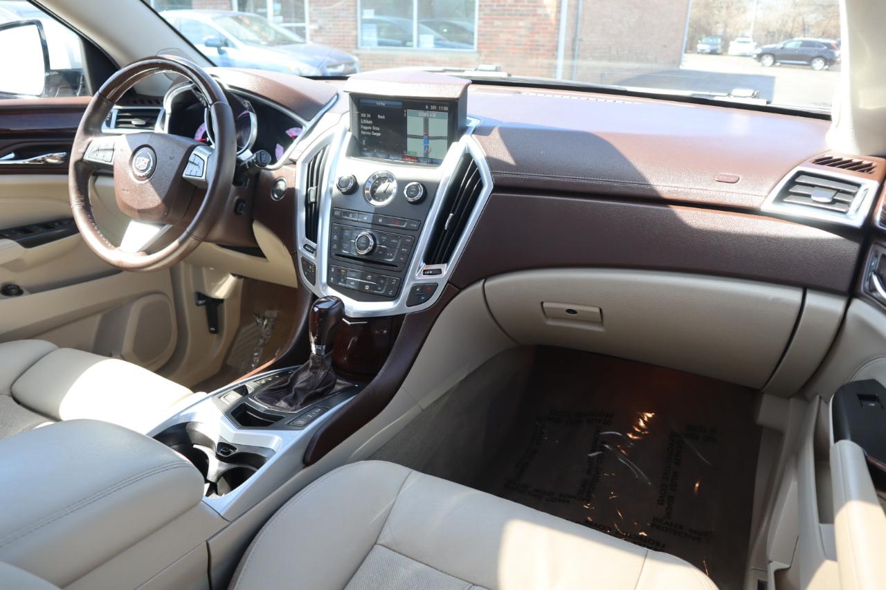 Cadillac SRX Luxury 2012