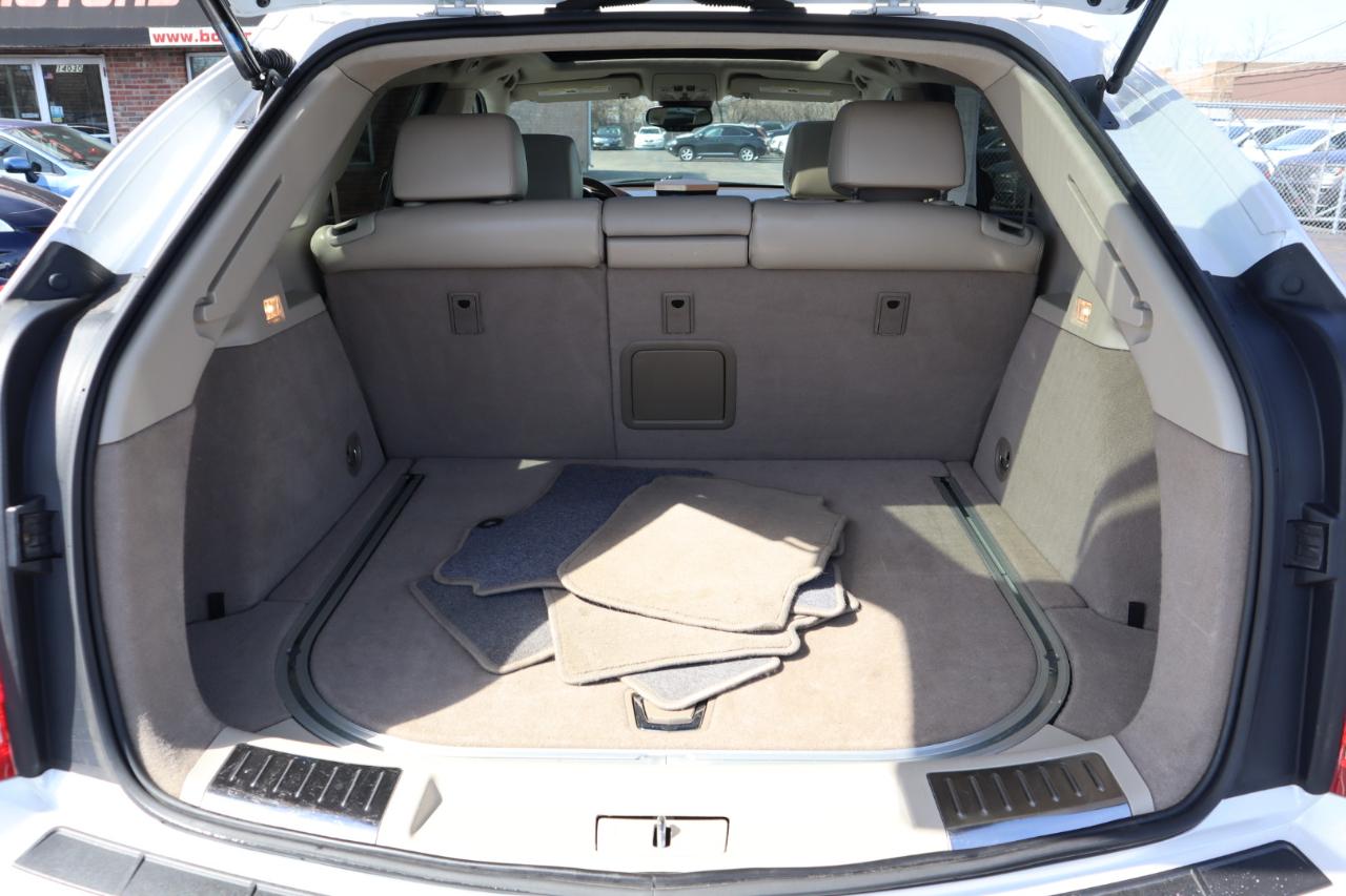 Cadillac SRX Luxury 2012