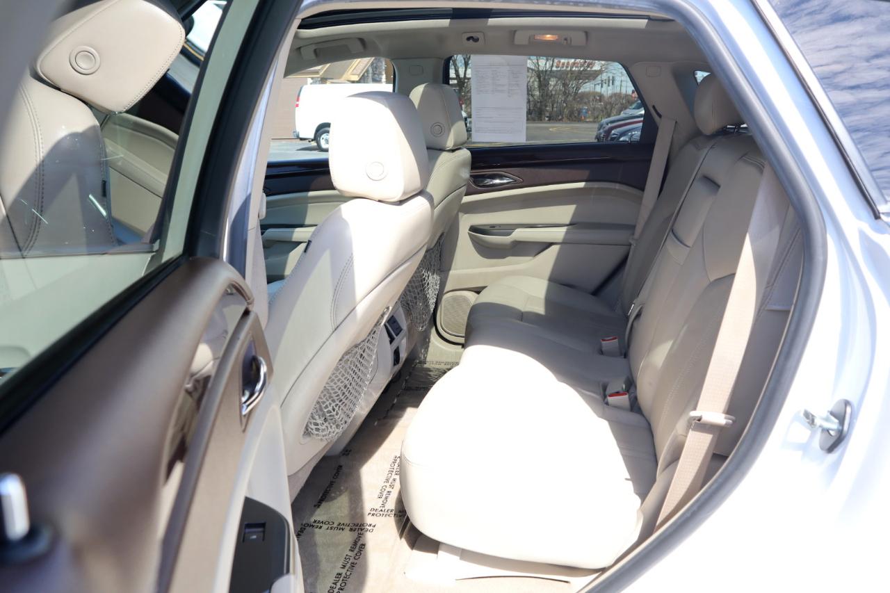 Cadillac SRX Luxury 2012