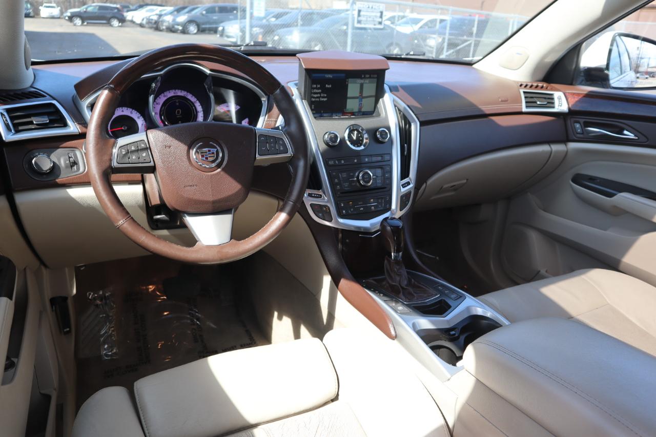 Cadillac SRX Luxury 2012
