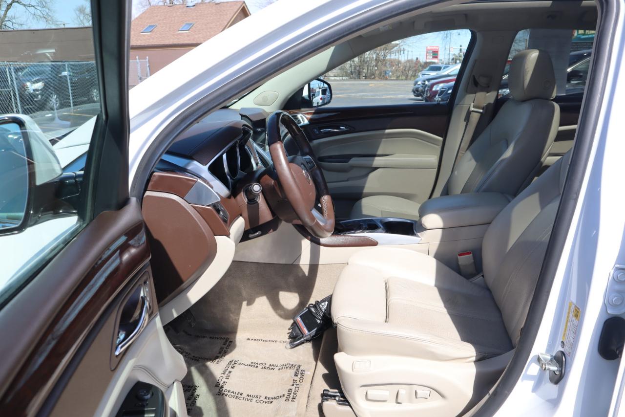 Cadillac SRX Luxury 2012