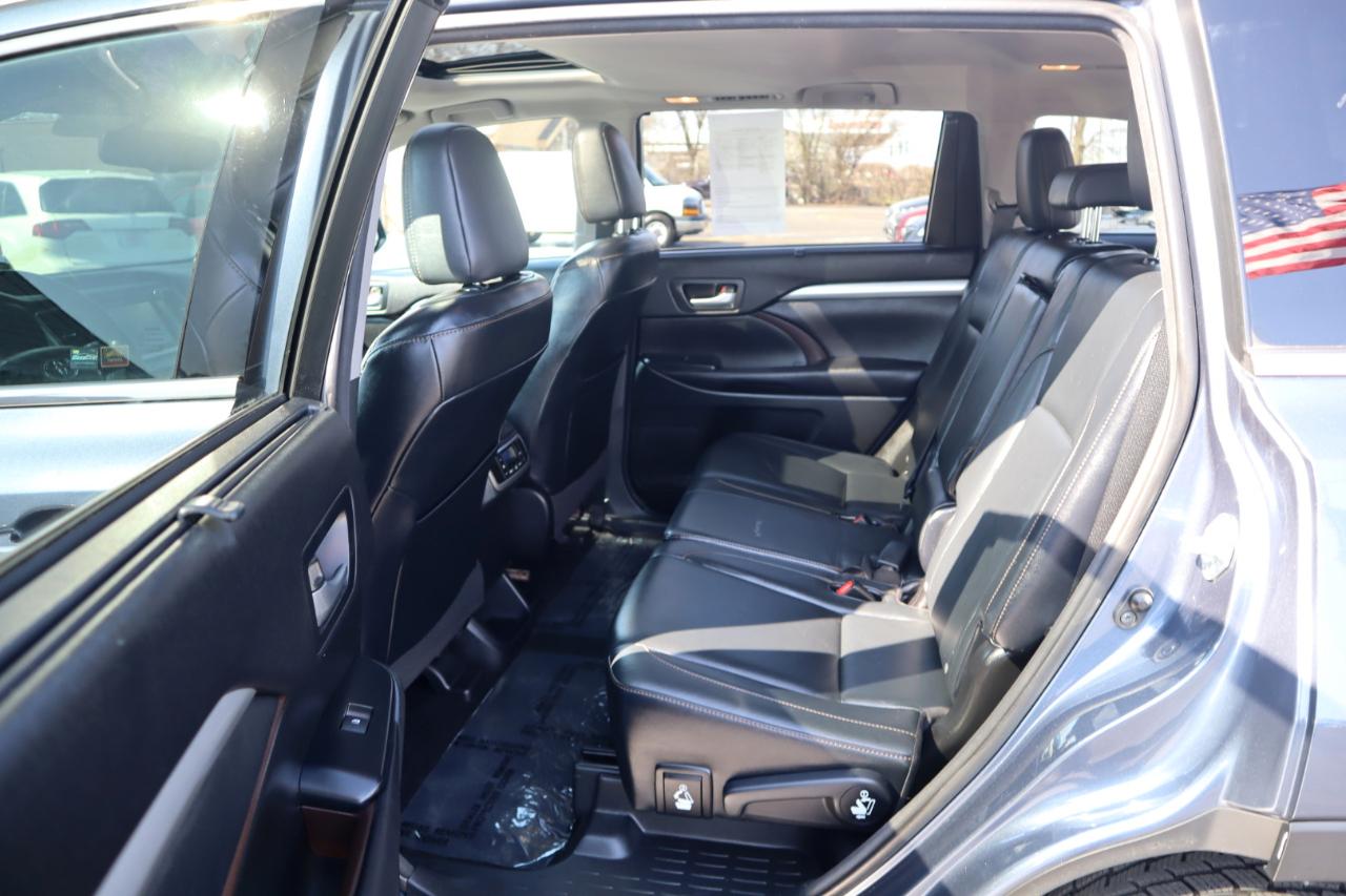 Toyota Highlander XLE AWD V6 2015