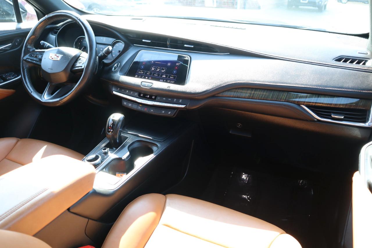 Cadillac XT4 Premium Luxury AWD 2019