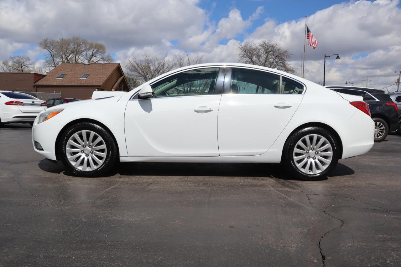 Buick Regal Base 2012