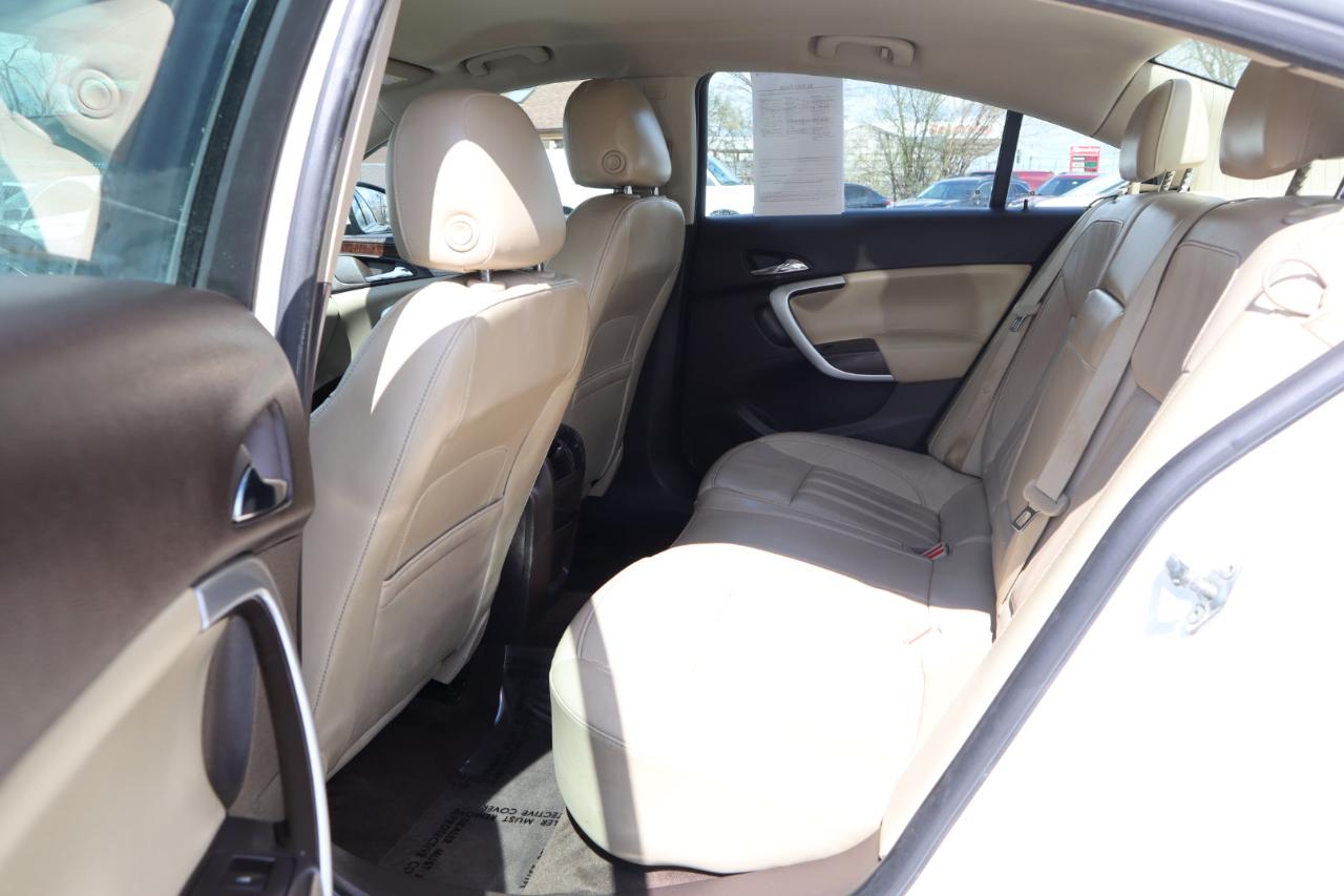 Buick Regal Base 2012